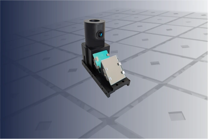 Box with the ViALUX RGB Combiner. The button in the middle leads to more information about the LED combiner.